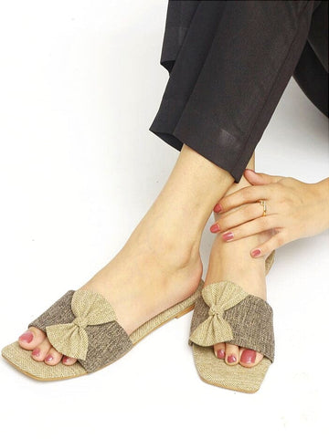 Camel Slider – Classic Comfort Meets Everyday Glamour For Women